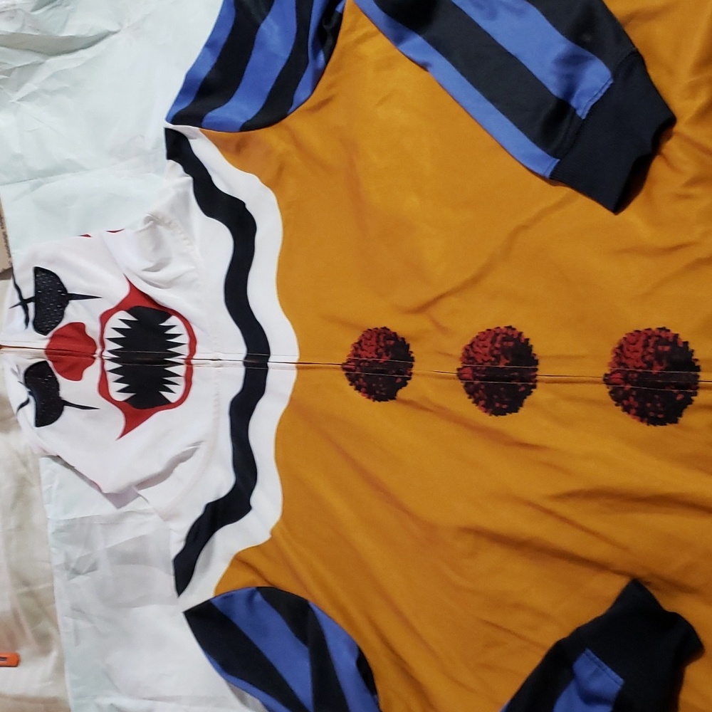 Bioworld size large clown jacket. 2 pockets thin jacket.